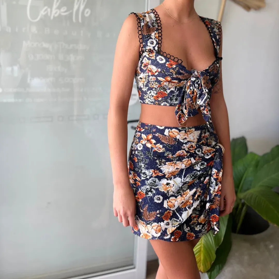 Elliatt Navy Flora Set  Small  for rent on The Volte - main image