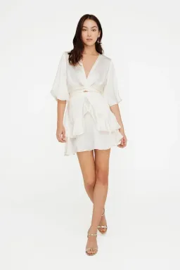 Sheike First Kiss Dress Ivory Size 14 for rent on The Volte - image 2