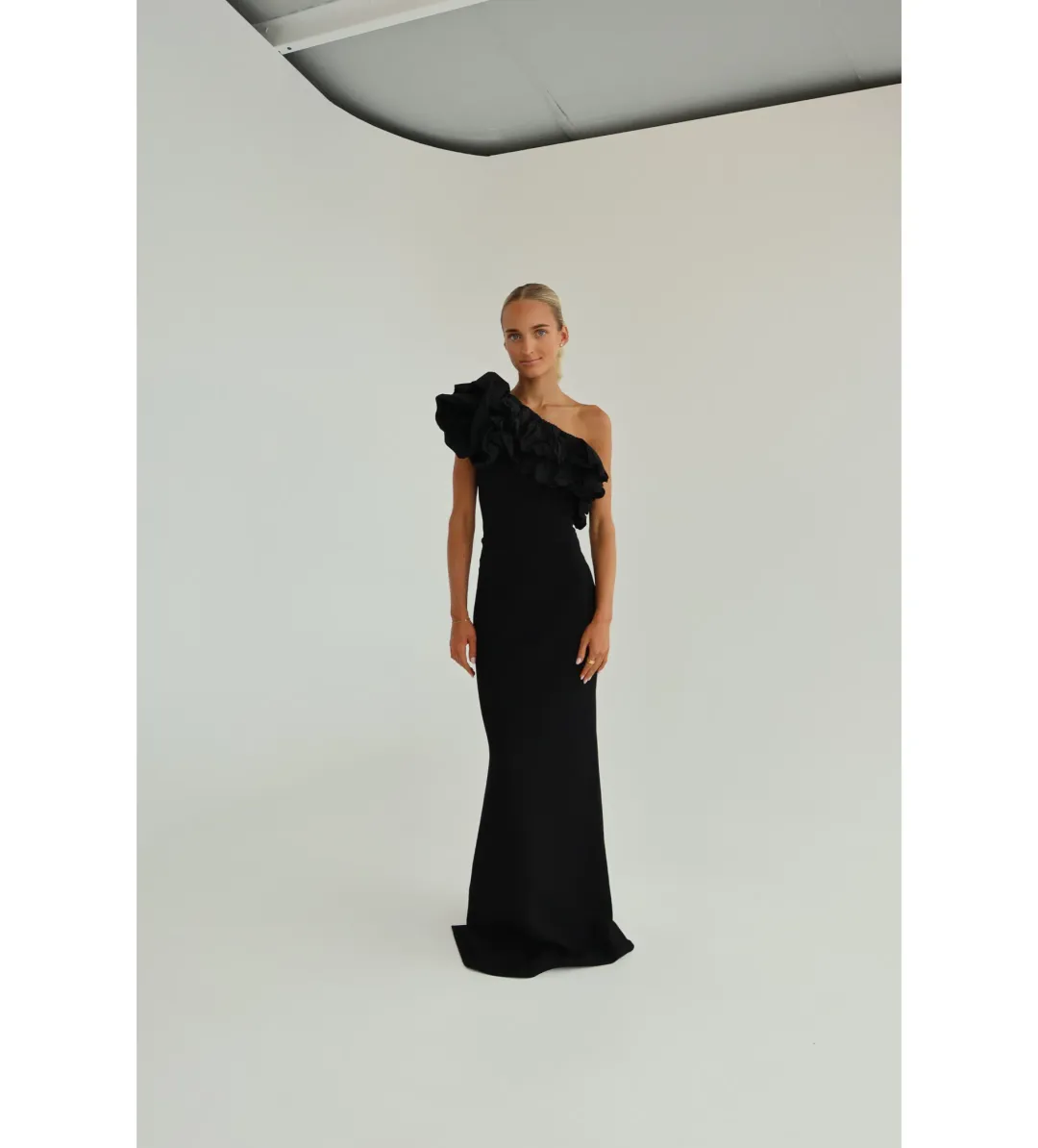 Rebecca Vallance Chloe One-Shoulder Taffeta-Trimmed Stretch Gown Black Size 6 for rent on The Volte - main image