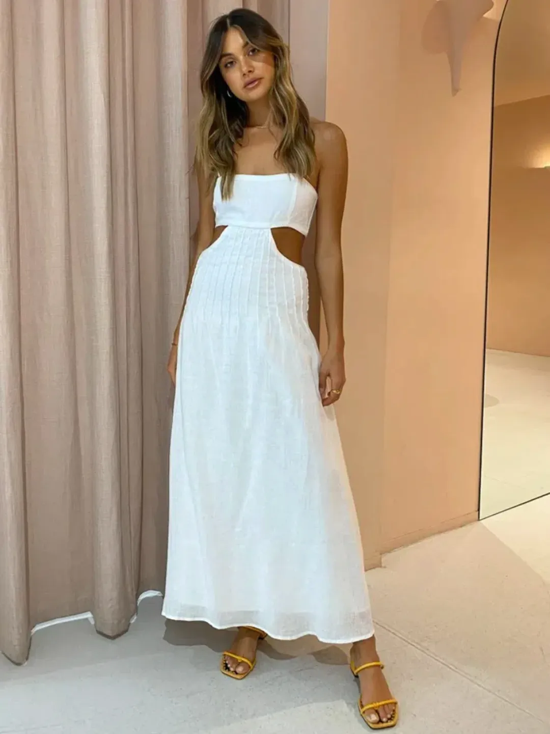 Issy Eveylyn Dress White Size 10 for rent on The Volte - main image