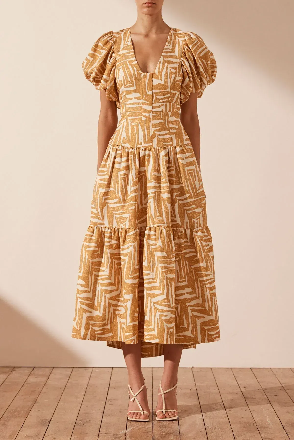 Shona Joy Imani Linen Plunged Short Sleeve Midi Dress Print Size 12 for rent on The Volte - main image