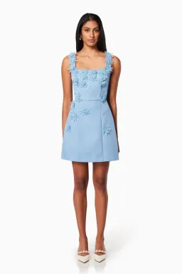 Elliatt Bruges Mini Dress in Cornflower Size 12 for rent on The Volte - image 4