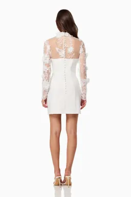 Elliatt Damaris Mini Dress in White Size Large / AU 12 for rent on The Volte - image 3