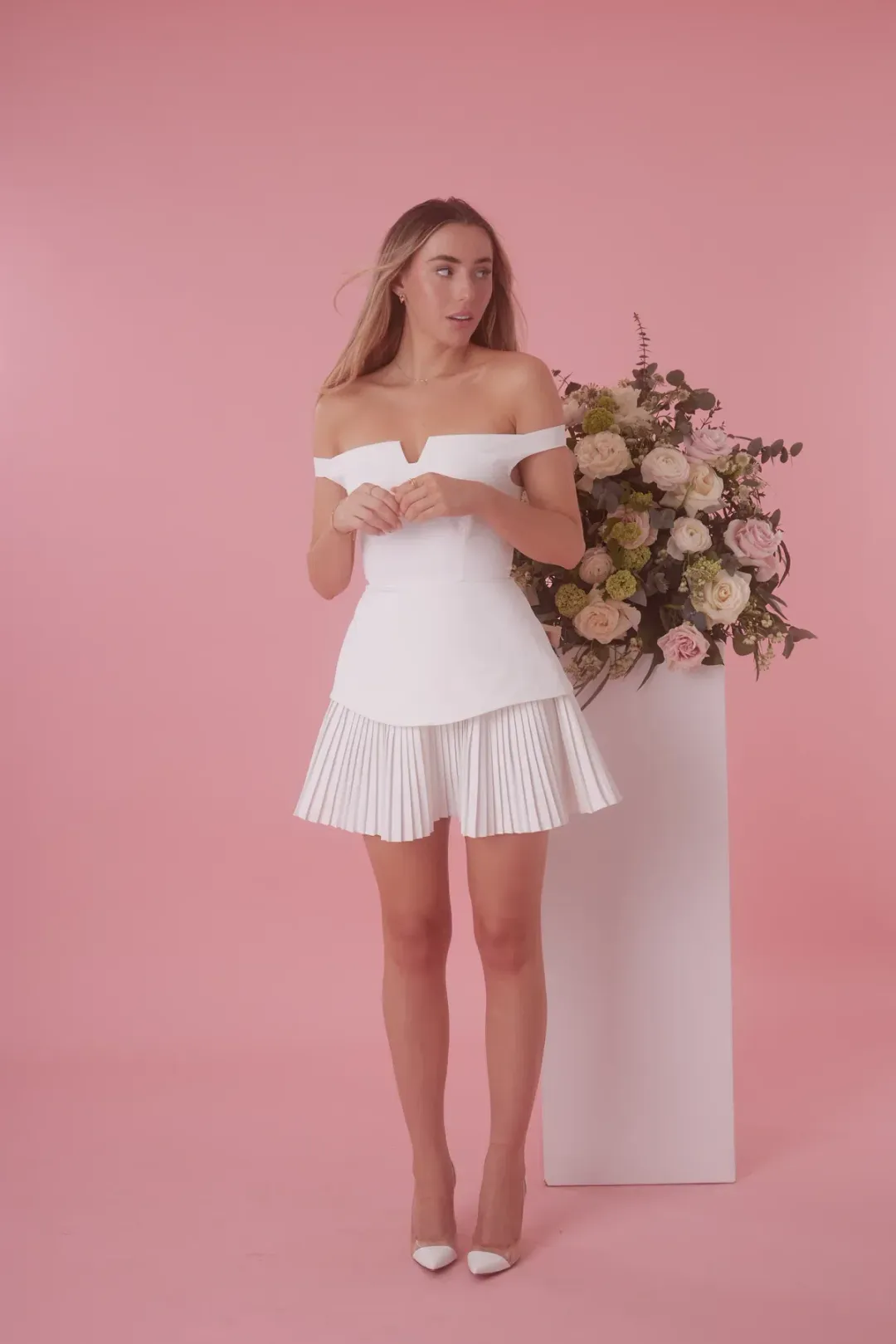 Odd Muse Exclusive Muse No. 1 in White Size 8 for rent on The Volte - main image