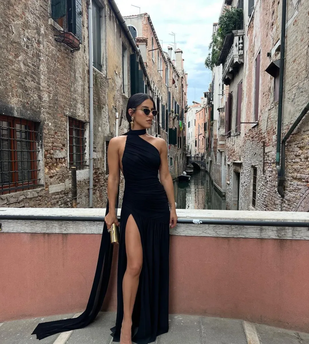 Effie Kats Venezia Gown Black Size XS / AU 6 for rent on The Volte - main image