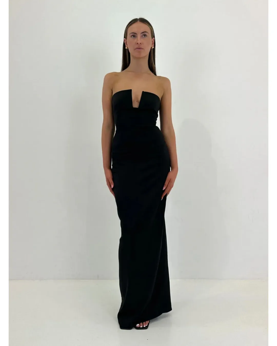 Natalie Rolt Cherie Gown Black Size 1 / AU 8 for rent on The Volte - main image