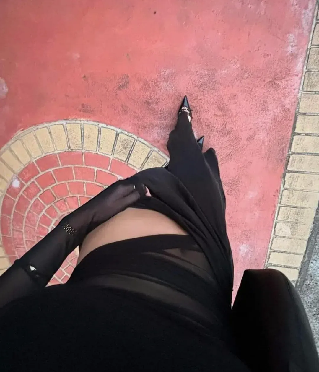 Benni Yasmin Off Shoulder Dress Black Size 10 for rent on The Volte - main image