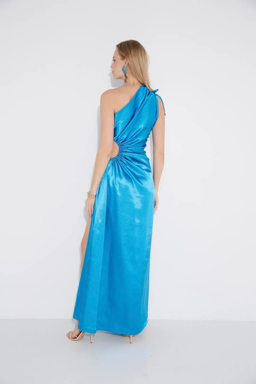Sonya Moda Nour Maxi Dress Cyan Size 6 for rent on The Volte - main image