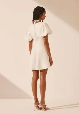 Shona joy White Linen Ruched Keyhole Mini Dress Size 6 for rent on The Volte - image 4