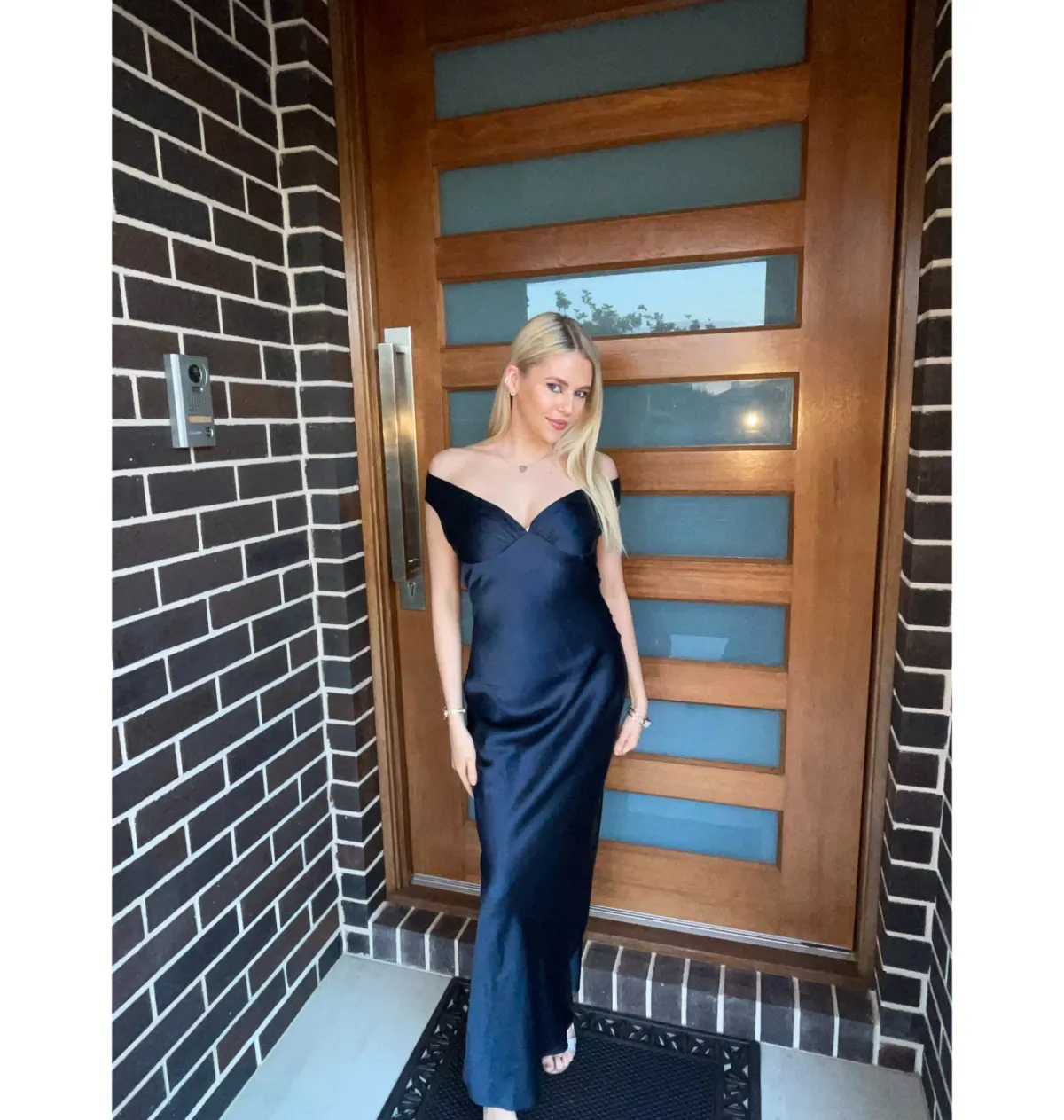 Natalie Rolt Bridget Maxi Dress in Navy Size 1 / AU 8 for rent on The Volte - main image