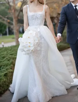 Pallas Couture Wedding Dress White Size 6 for rent on The Volte - image 4