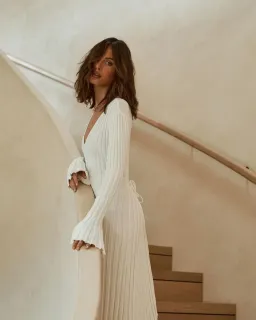 Dissh Reign Sleeved Knit Dress White Size 10 for rent on The Volte - image 2