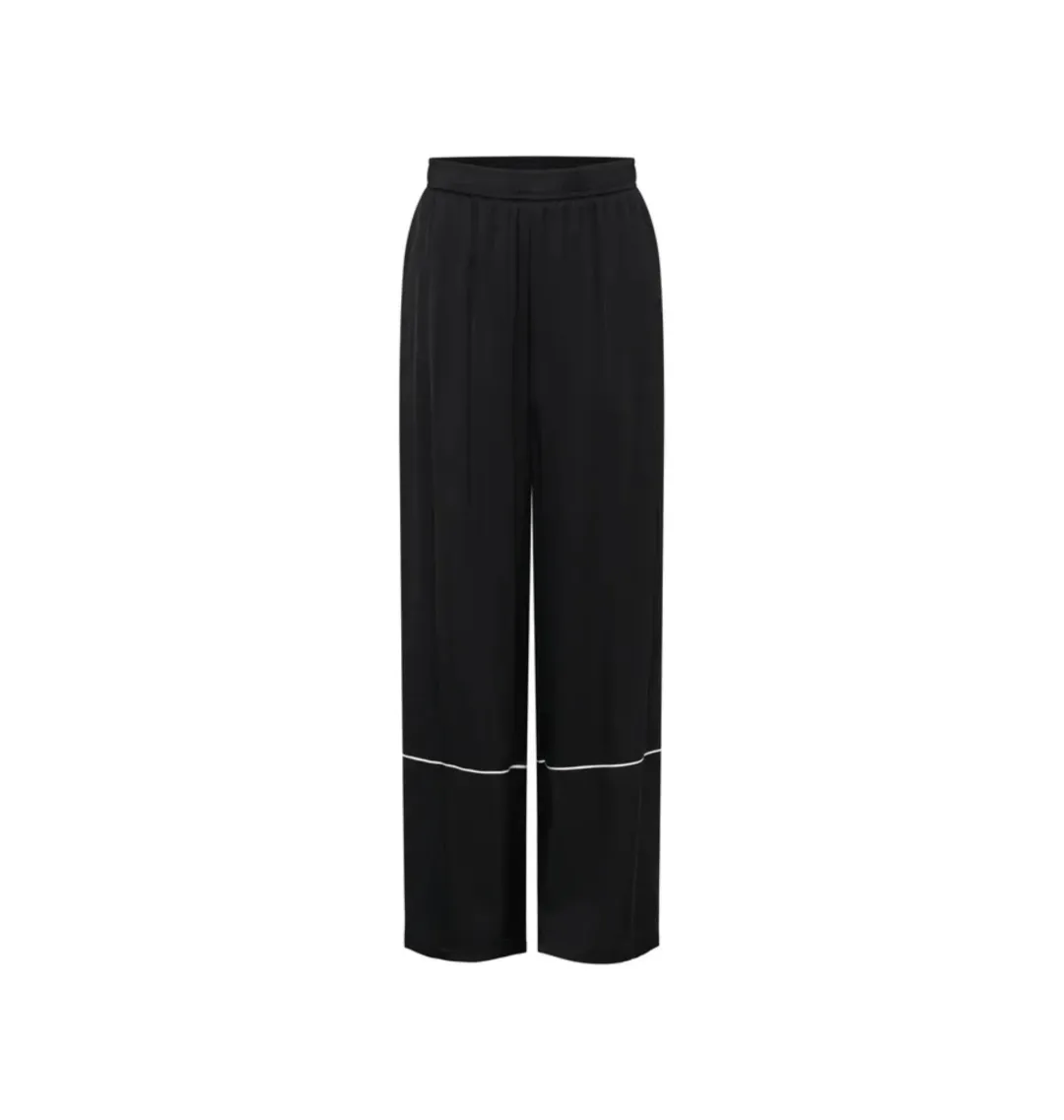 Camilla and Marc Somme Set Size AU 14 for rent on The Volte - main image