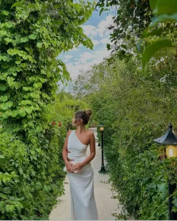  Lexi Aurea Dress White Size 6 for rent on The Volte - image 3