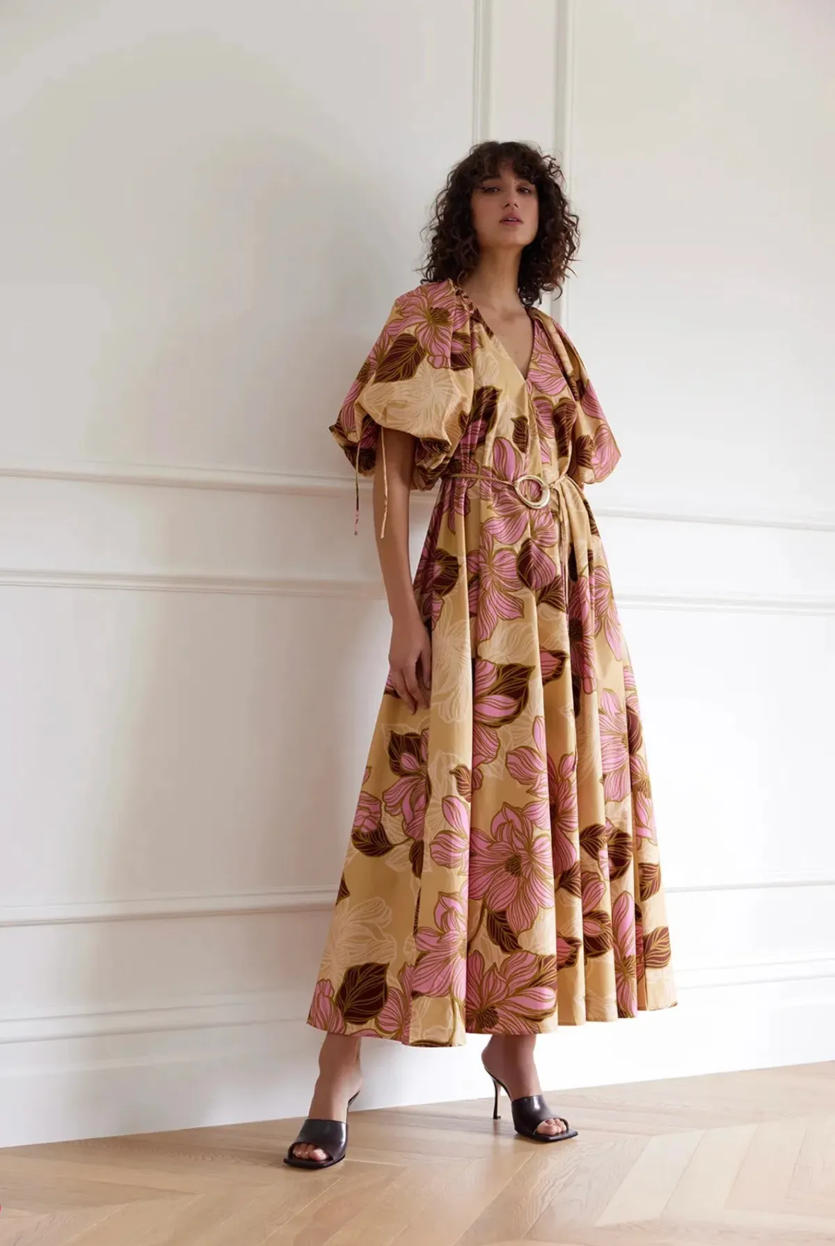 Kinney Elle Puff Sleeve Maxi Dress Rosa Floral Size XXL / AU 16 for rent on The Volte - main image