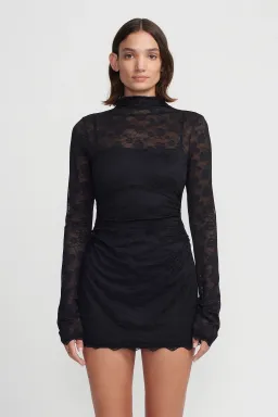 Hansen & Gretel Marco Lace Mini Dress Black Size M / AU 10 for rent on The Volte - image 2