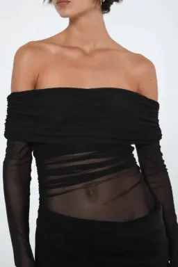 Benni Yasmin Off-Shoulder Maxi Dress Black Size 10 for rent on The Volte - image 11