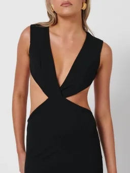 Effie Kats Valencia Gown In Black Size S / AU 8 for rent on The Volte - image 3