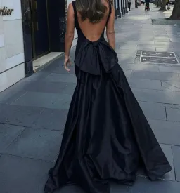 Effie Kats Christal Gown Black Size 8  for rent on The Volte - image 2