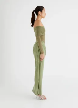 Benni Yasmin Off Shoulder Maxi Dress Pistachio Green Size 10 for rent on The Volte - image 5