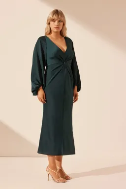Shona Joy Luxe Balloon Sleeve Knot Front Midi Dress in Emerald Size 18 for rent on The Volte - image 2