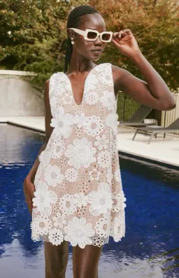 Elliatt Autumn Shift Mini Dress in White Size 10 for rent on The Volte - image 4