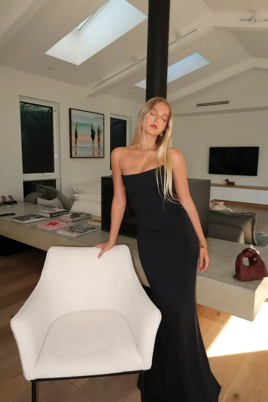  HNTR  Louie Gown Noir Size S/Au 8  for rent on The Volte - main image