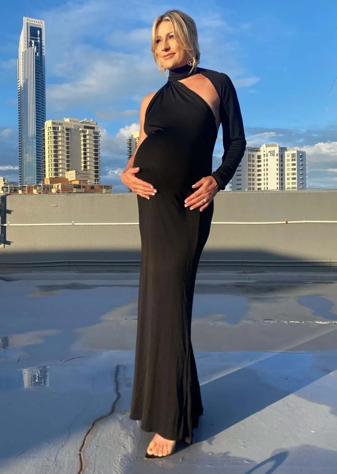 Scanlan Theodore Italian Knit Gown Black Size 8 for rent on The Volte - main image