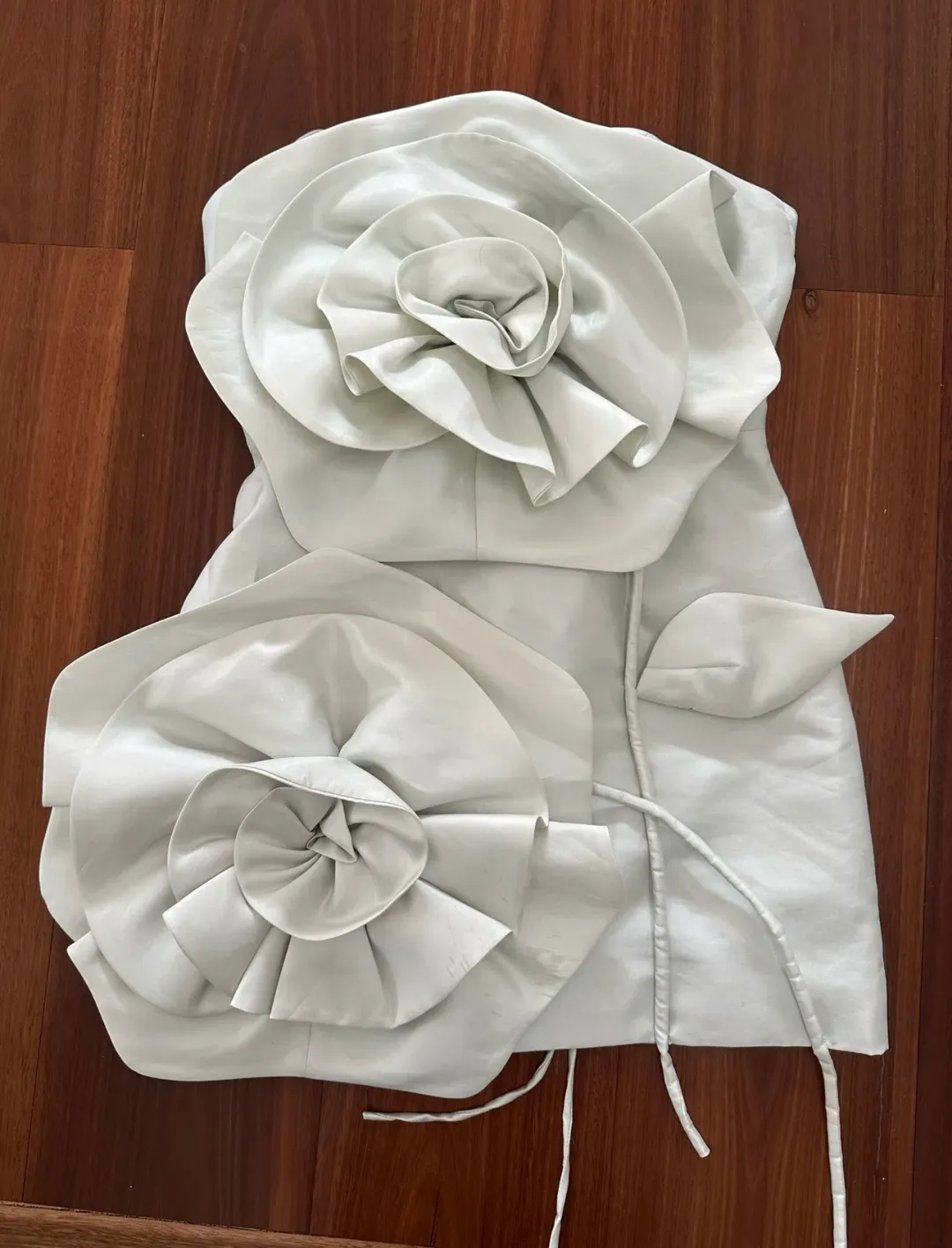 Sierra Darien Voluminous Flower Design Dress Silver Size AU 8 for rent on The Volte - main image