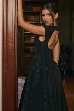House of CB Debutante Moire Satin Backless Midi Dress Black Size S / AU 8 for rent on The Volte - image 5