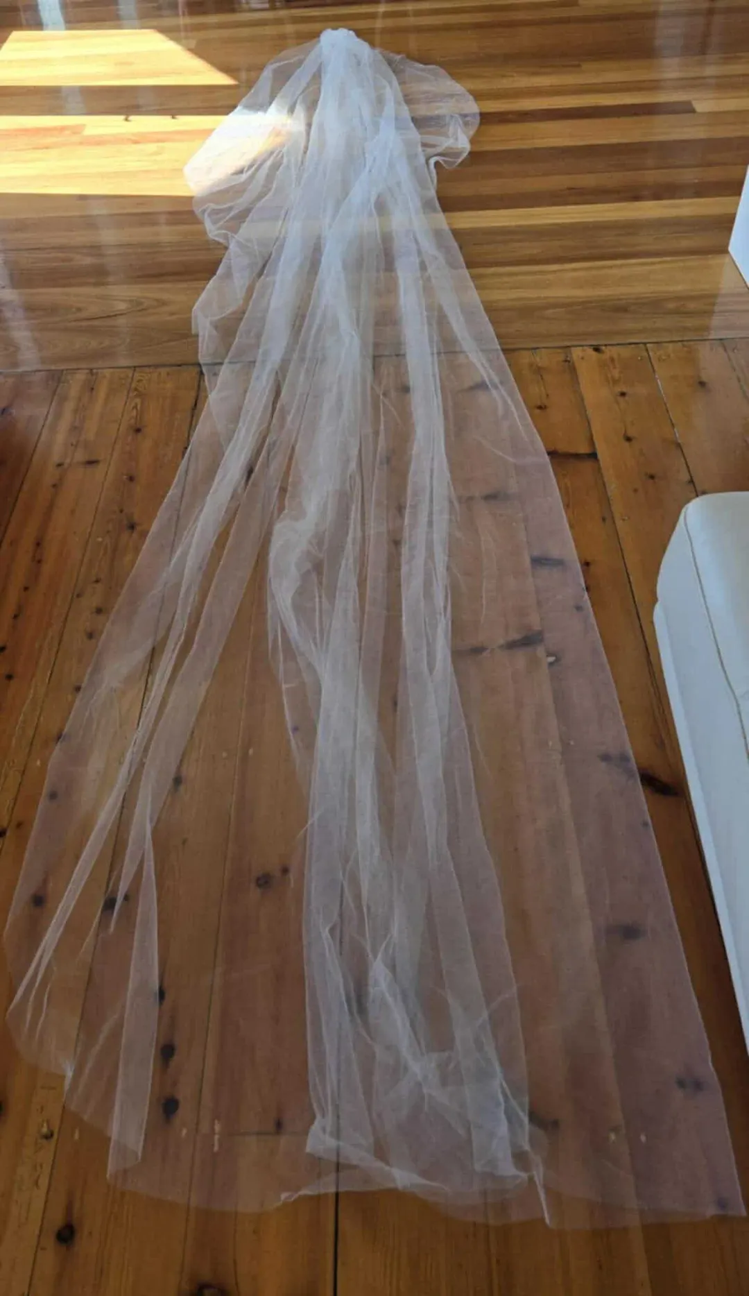 Monique Lhuillier Bridal Veil White for rent on The Volte - main image