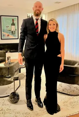 Henne Soraia Maxi Dress Black Size 8 for rent on The Volte - image 7