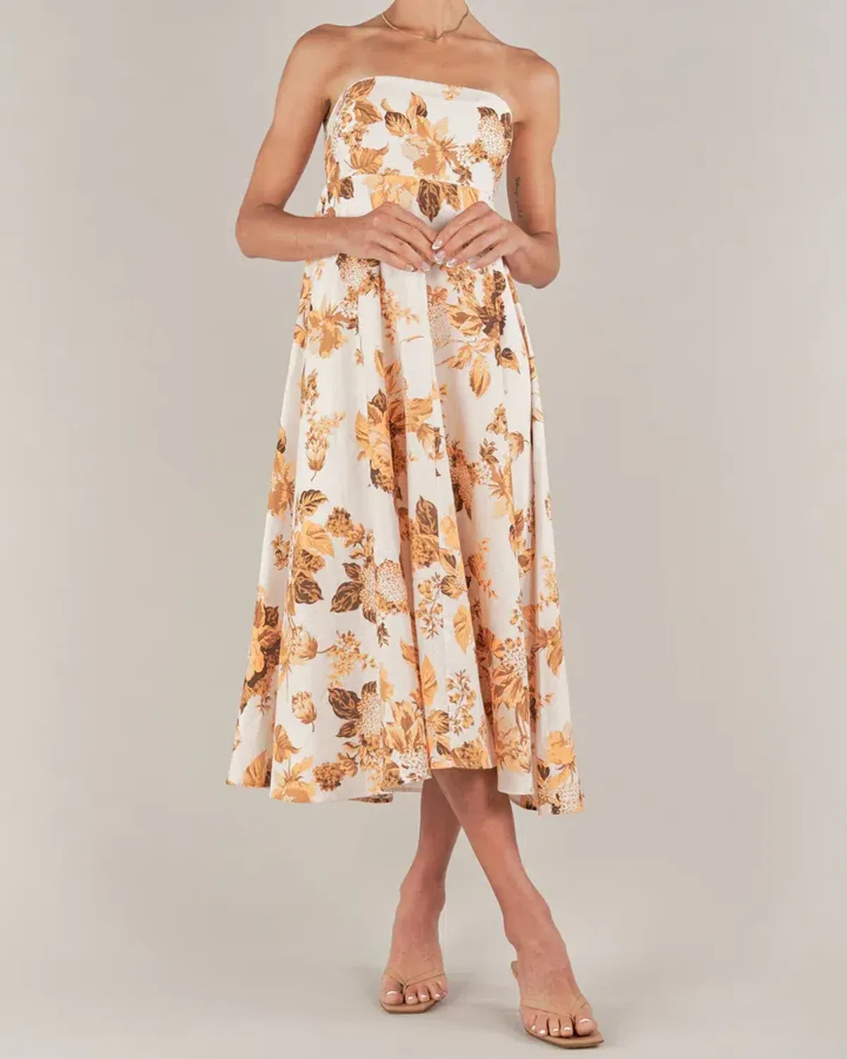 Amelius Saint Lucia Linen Maxi Dress size 6. for rent on The Volte - main image