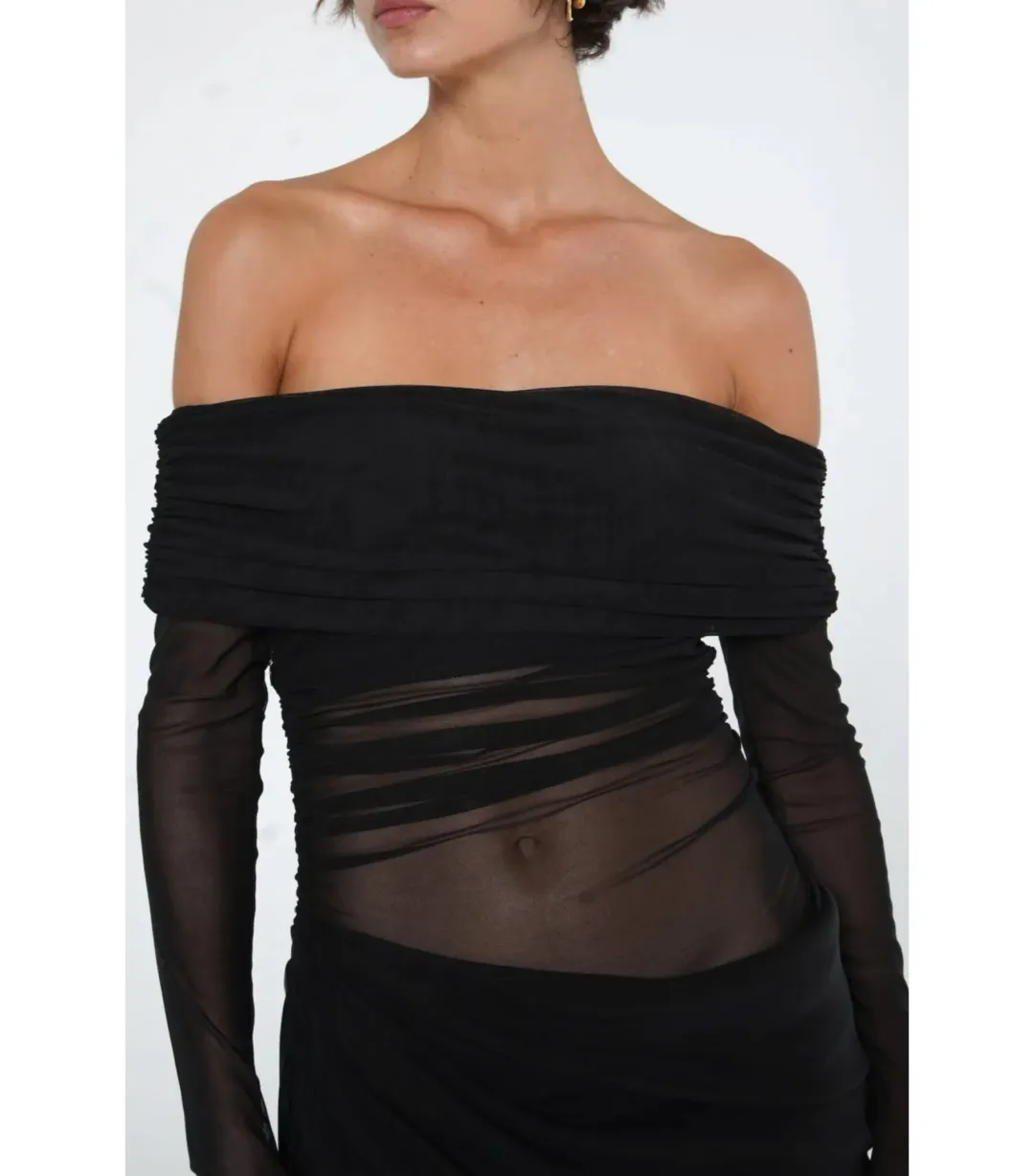 Benni Yasmin Off-Shoulder Maxi Dress Black Size AU 6 for rent on The Volte - main image