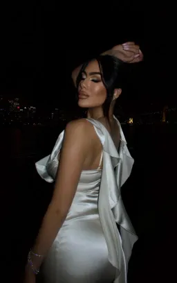 Maelle Paris Champagne Floral Twist Dress Cream Size Small / AU 8 for rent on The Volte - image 6