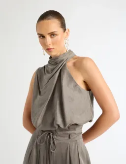 Sheike Sofia Top & Pants Set Size 6 for rent on The Volte - image 3