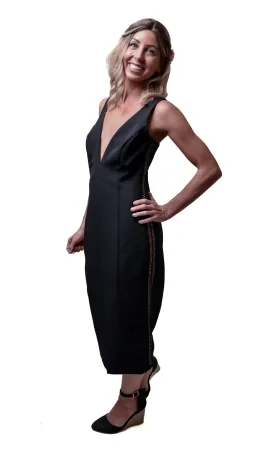 Bardot Bodycon Midi Dress Black Size 12 for rent on The Volte - image 2