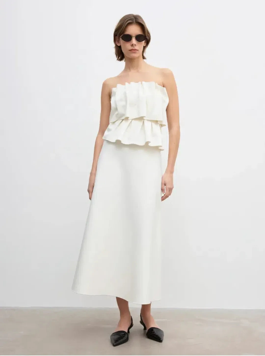 House of Dagmar Sculpted Tube Dress White Size 8 for rent on The Volte - main image