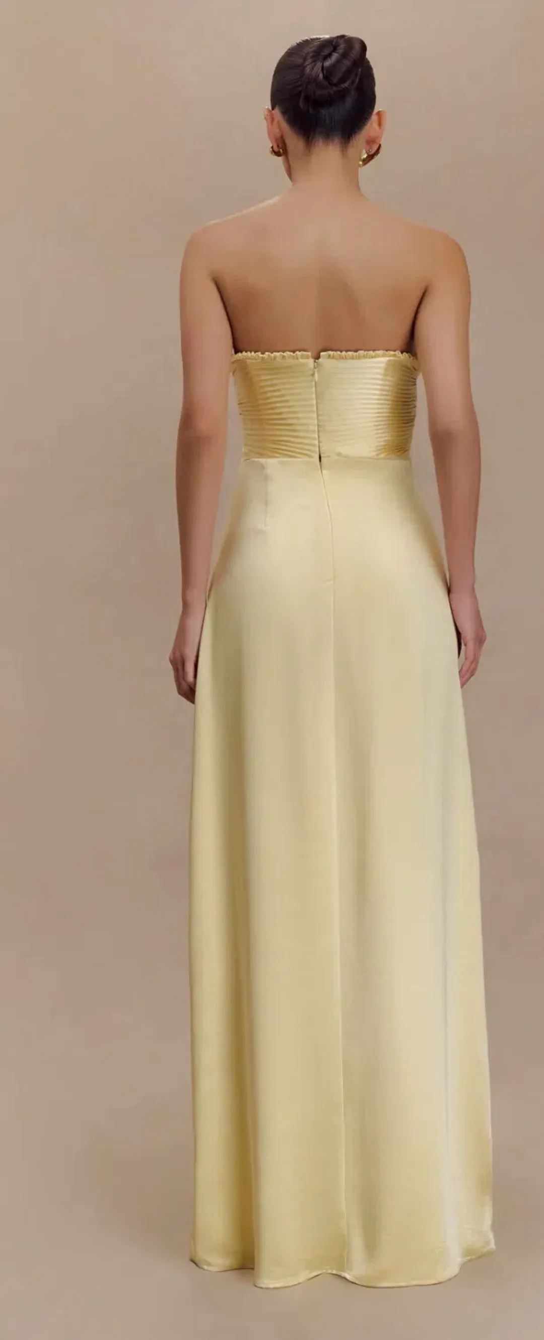 Meshki Larissa  for rent on The Volte - main image