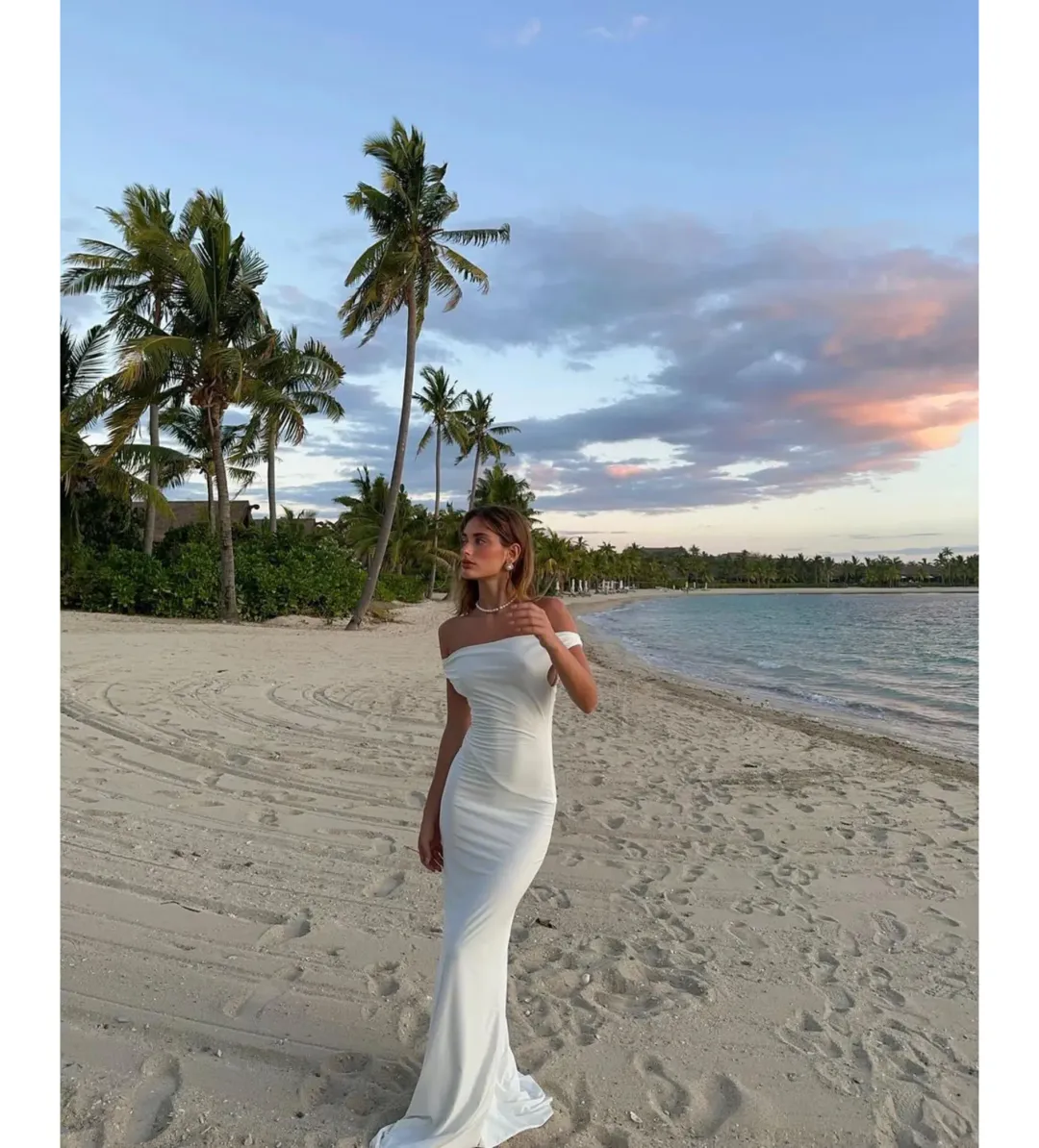 Natalie Rolt Bettina Gown White Size 1/AU 8 for rent on The Volte - main image