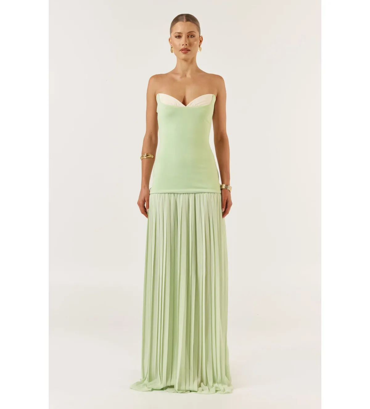 She Is Olla Nicolette Dress Green Size 10 for rent on The Volte - main image