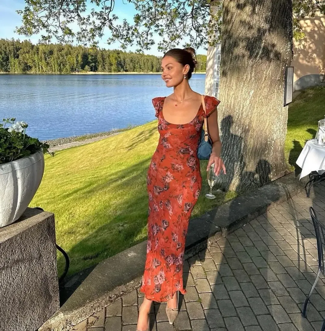 Realisation Par The Lila Dress Rosa Size AU 6 for rent on The Volte - main image