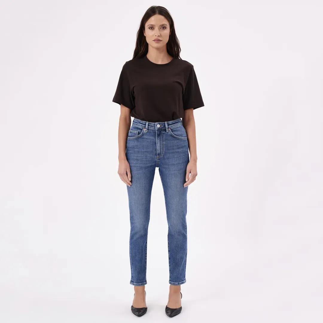 Neuw Denim Lola Mom Iris Jeans Indigo Size 8/S for rent on The Volte - main image