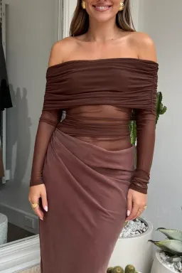 Benni Yasmin Off Shoulder Maxi Chocolate Size AU 4 for rent on The Volte - image 2