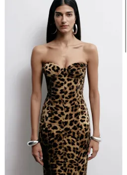 THE NEW ARRIVALS by İlkyaz Özel Rochelle In Sauvage Dress Size 8/S for rent on The Volte - image 2