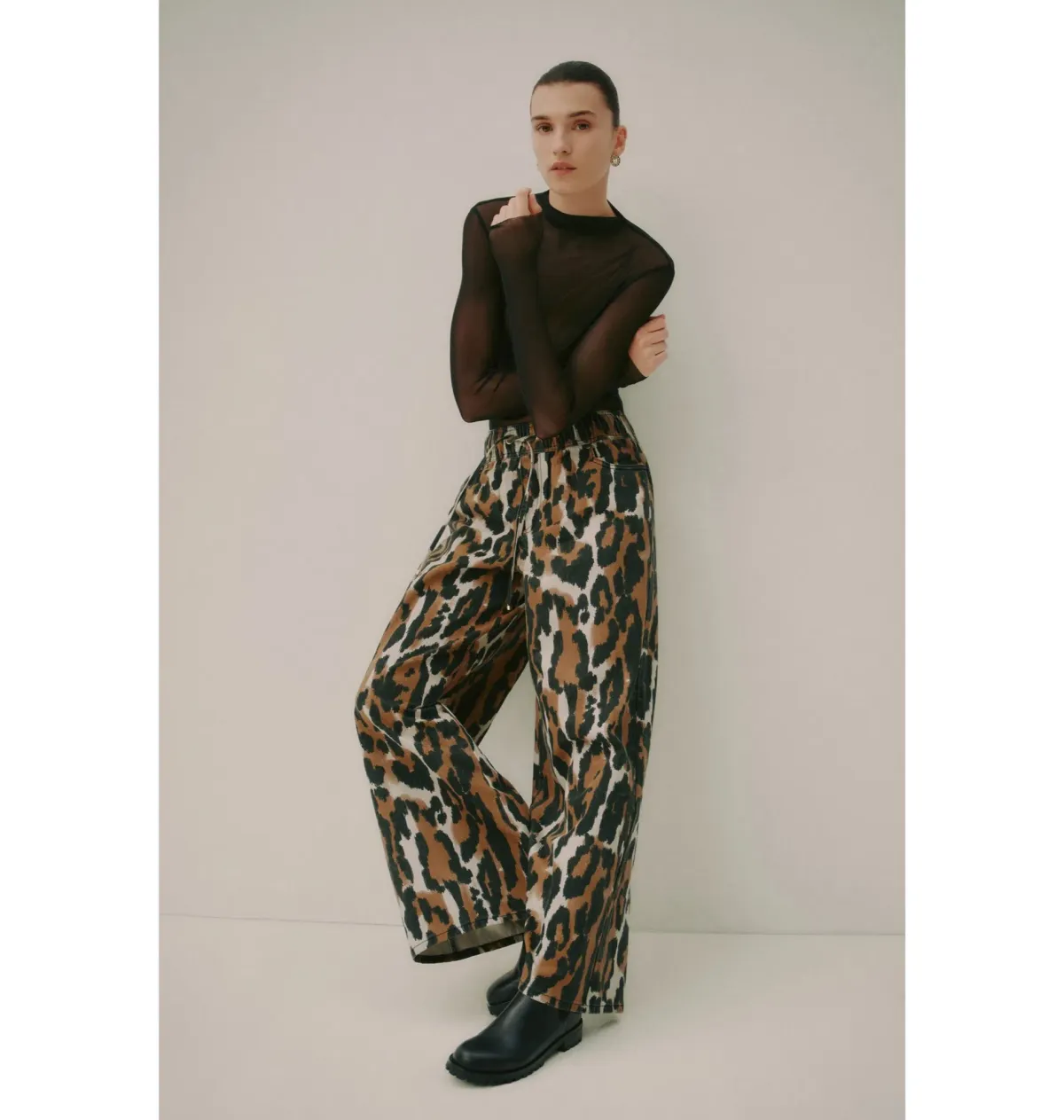 Aje Sienna Denim Jeans Size 12/L for rent on The Volte - main image