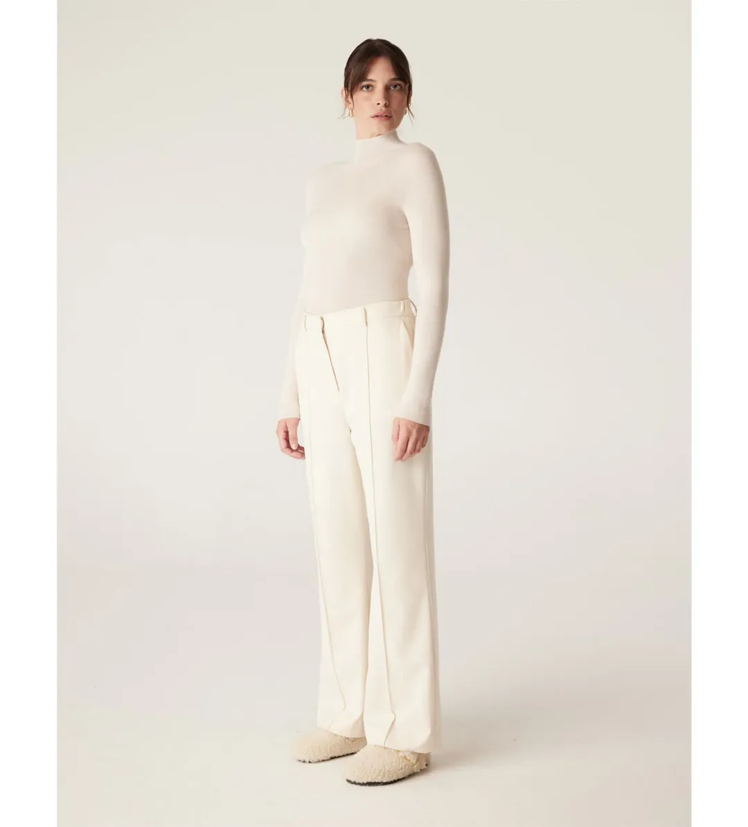 Cable Superfine Merino Turtle Neck in Ecru Size  for rent on The Volte - main image