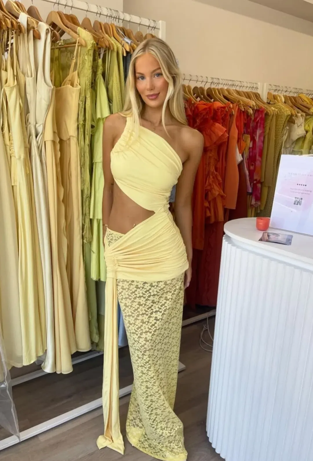 Deconduarte Paridiso Maxi Dress Yellow Size XS/6 for rent on The Volte - main image