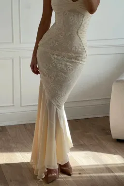 House of CB Felicia Chiffon Lace Maxi Gown in Vanilla Size XS / AU 6 (Regular Cup) for rent on The Volte - image 4