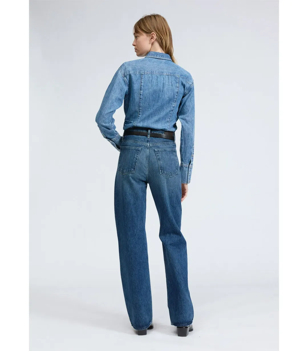 Rag & Bone Shea High Rise Relaxed Straight Jean in Adeline Size AU 10  for rent on The Volte - main image